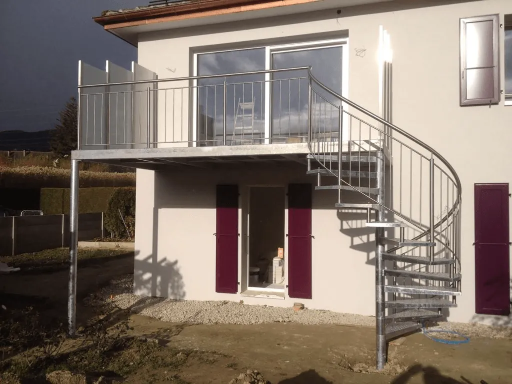 Balcon et terrasse en métal sur mesure — Charrière SA — photo 4