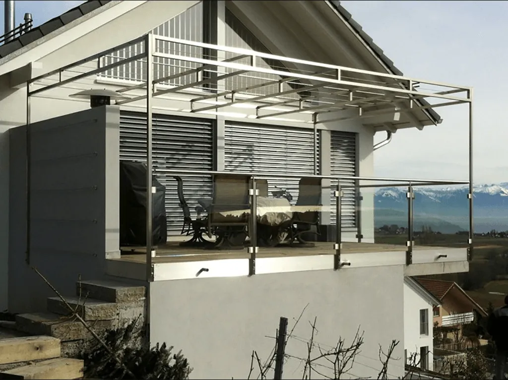 Balcon et terrasse en métal sur mesure — Charrière SA — photo 2